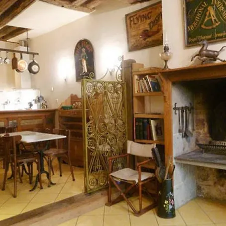 Historic Duplex Apt In 5th Paris